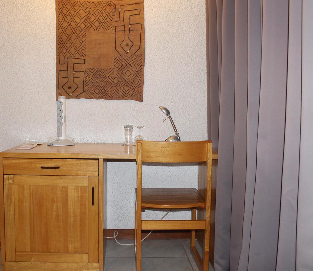 Hotel Le Garni คิกาลี ภายนอก รูปภาพ