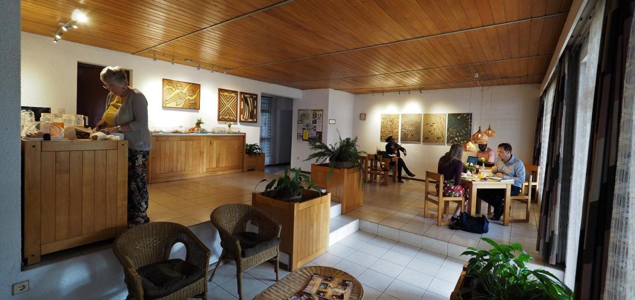 Hotel Le Garni คิกาลี ภายนอก รูปภาพ
