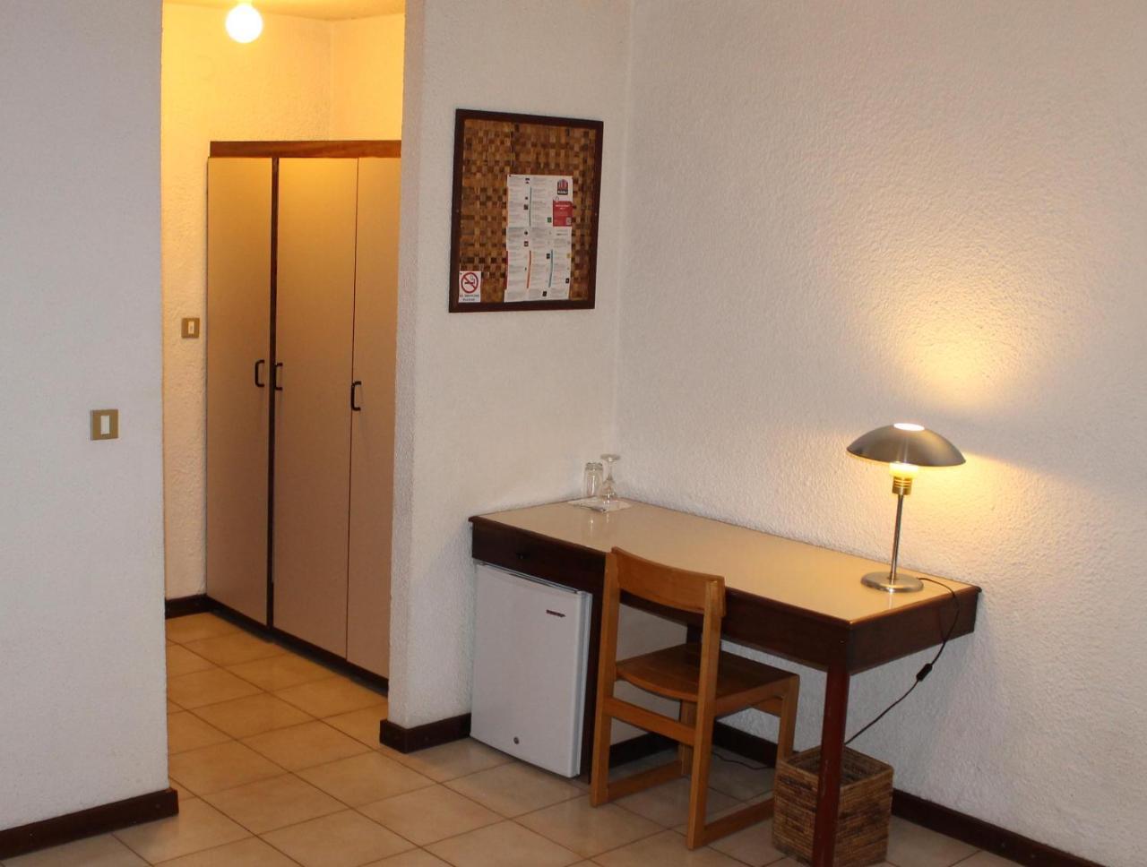 Hotel Le Garni คิกาลี ภายนอก รูปภาพ